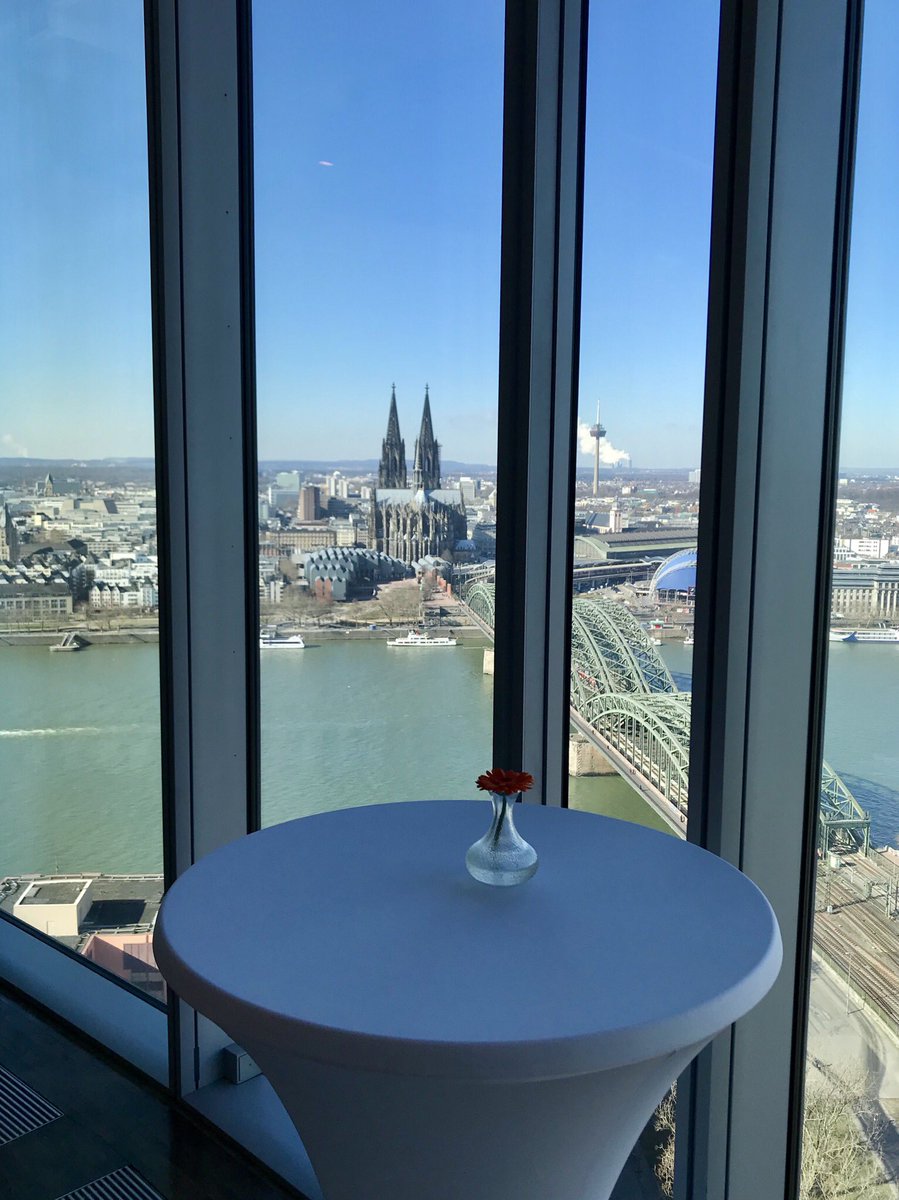 rainuwi's tweet photo. Spannende Themen und tolle Referenten vor großartiger Kulisse beim ersten #IPTDay von @DLA_Piper im Kölner #Triangle Turm @TorstenKutschke @dfv_de @W_R_P #intellectualproperty #Koeln #Koelnsky https://t.co/sVF0aaKDBr