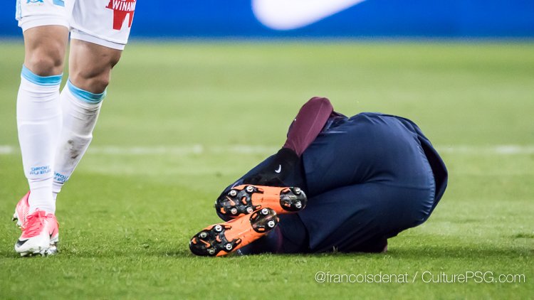 CulturePSG's tweet photo. Neymar a décidé de se faire opérer : 2 mois d'absence en vue (Globo/AS) https://t.co/oYFBMNZobG #PSG https://t.co/NT2tAQ13jF