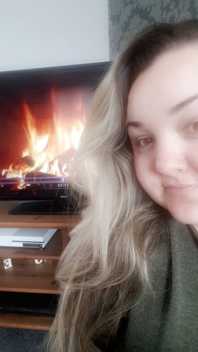 westleanne's tweet photo. Keeping warm this morning sat by @thismorning fire 😍😍 #ThisMorning https://t.co/UE6vLy5bqp
