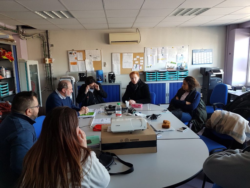 AQuatennens's tweet photo. À #Roncq en soutien aux salariés d’#Eolane en grève depuis plusieurs jours pour exiger des conditions dignes dans le cadre du Plan de Sauvegarde de l’Emploi. Rencontre avec la direction et les élus. À l’intérieur de l’usine, un savoir-faire technique qui force l’admiration. https://t.co/i2haLQroPE