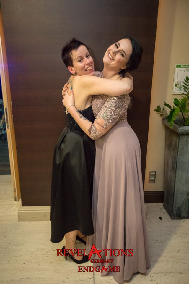 Sollyfine's tweet image. Photoshoot before and during #RevelationsEndgameGER Glamour-Party w/ @OceansWithin and our beautiful ISABEL :) #pllcon #fun #dancing