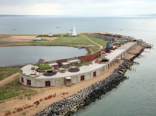 FilmHampshire's tweet photo. Looking for an unusual #coastallocation? H003 is a shingle spit and extends 1.5 miles out to sea in the #New Forest. Including an historic fort with a lighthouse and 16th century castle, commissioned by Henry VIII #locationscouting #film #FilminHampshire https://t.co/pEUByu8yZX https://t.co/HTIIeODu5u
