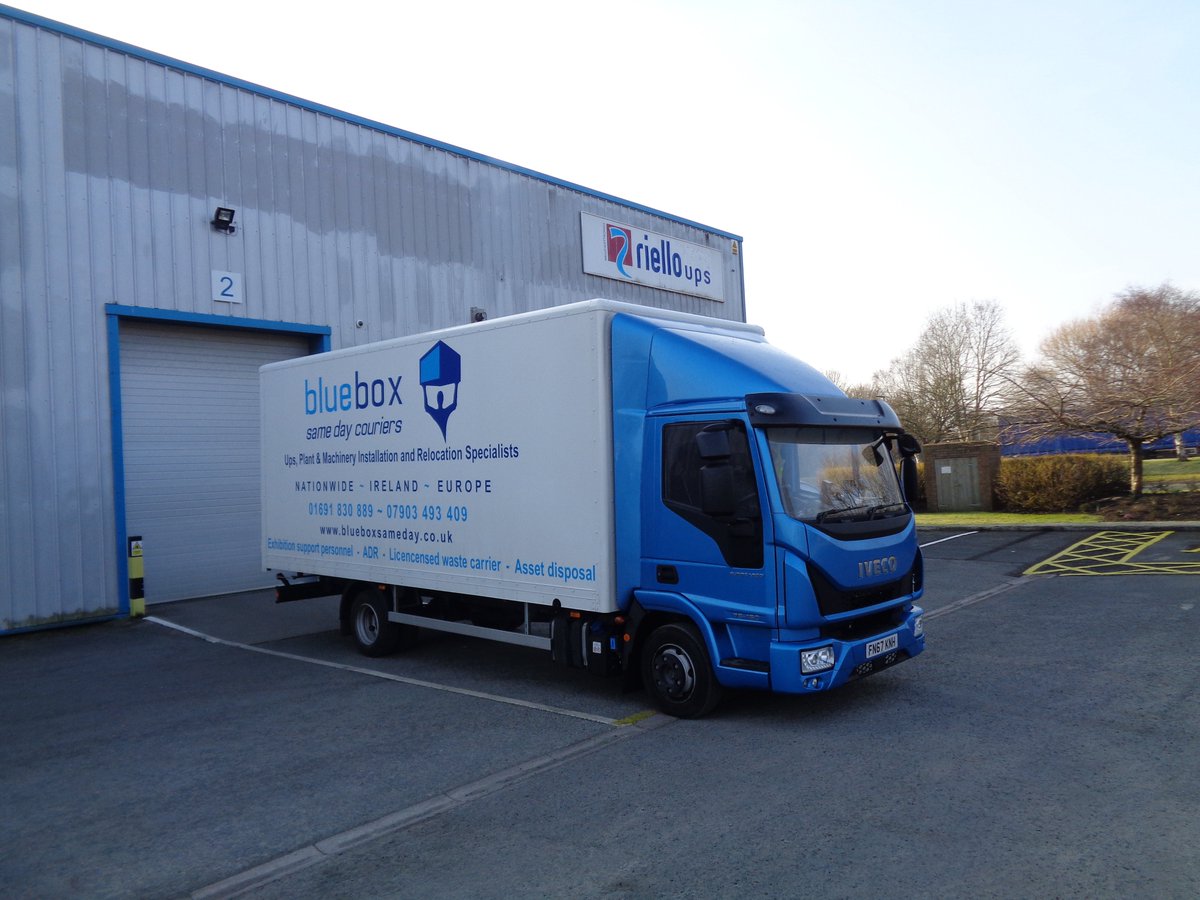 Blueboxsameday's tweet photo. Pleased to announce our new 7.5 tonne Iveco Eurocargo to add to our increasing fleet #Shropshire #Oswestry #delivery #courier #sameday #Telford #Shrewsbury #UK #Wrexham #Whitchurch #UPS #relocationservice #ADR #Logistics #Innolift #delivery #chester #ludlow #licensedwastecarrier https://t.co/iZhFvkNbCx