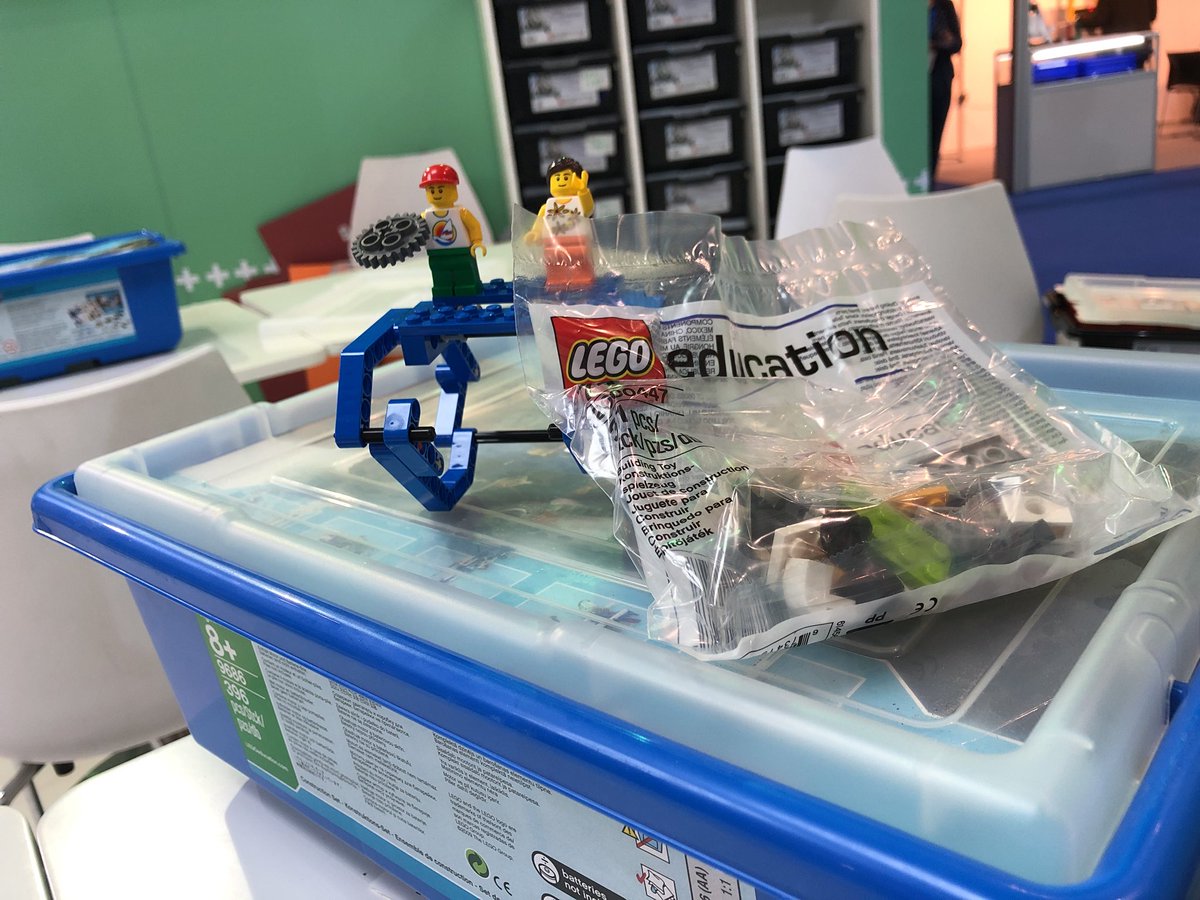steph_bernier01's tweet photo. Having fun with LEGO at the GESS with @kris_calder_ @VISSDigitalTech @VISSDigitalTech #LEGOMaker workshop #GESS2017 ##STEAM #maker https://t.co/4Qf96HOtNw