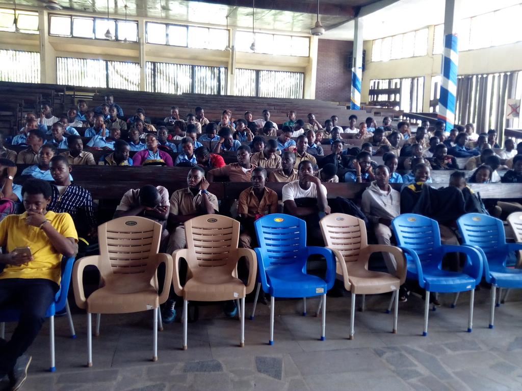 noble_akonu's tweet photo. Dรฉbut du SAFER Internet Day au Togo avec les communautรฉs @minodoo228 Et #NTIC4Dev #SIDTG, #SID18, #SID2018, #tgtech, #team228 https://t.co/MB8uKhiv5x