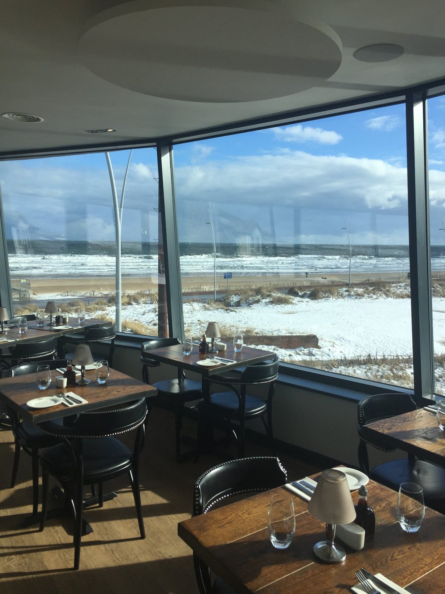 ColmansTemple's tweet photo. Beautiful snowy views from #ColmansTemple today ... with white breakers crashing on the beach too ... https://t.co/c48vzwKmGt