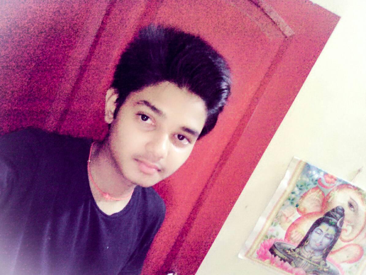 _Suraj_Kumar__'s tweet photo. #TeensReact  Hi guys this is @_Suraj_Kumar__  plz follow me...n u can msg me too..😎😎😎 https://t.co/ihkGzVvvdg