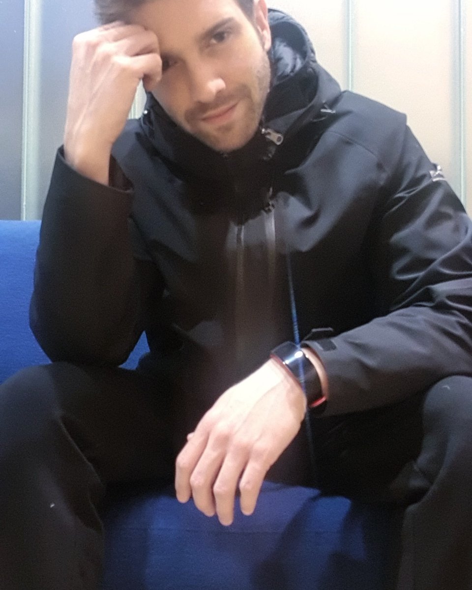 ¡ Poniendo ritmo a la semana !

#AlboránMásCerca #music #prometo #gearfit #ritmo #gettingready #preparado