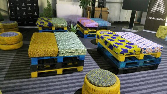 Marapolsa's tweet photo. Interesting display of fashion items by Nigerian designers at #SMWLagos2018 annex. 

Join @FirstBankngr at the Firstbank White Lounge to engage with them &amp; win amazing prizes! 

#FirstBankisDigital #FirstBankSMW https://t.co/nDbbjj7yeB