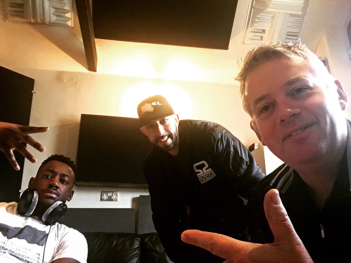 TrudosSound's tweet photo. Studio with C4 & Garage legend The B15 Project... ๐๐ #TrudosSound #Oorite https://t.co/GJ1UidJeF8