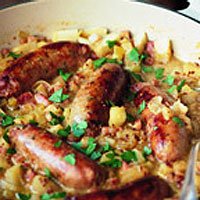 Bored with your average bangers? Try these slow cooked sausages with Bramley apple gravy..... waitrose.com/home/recipes/r…