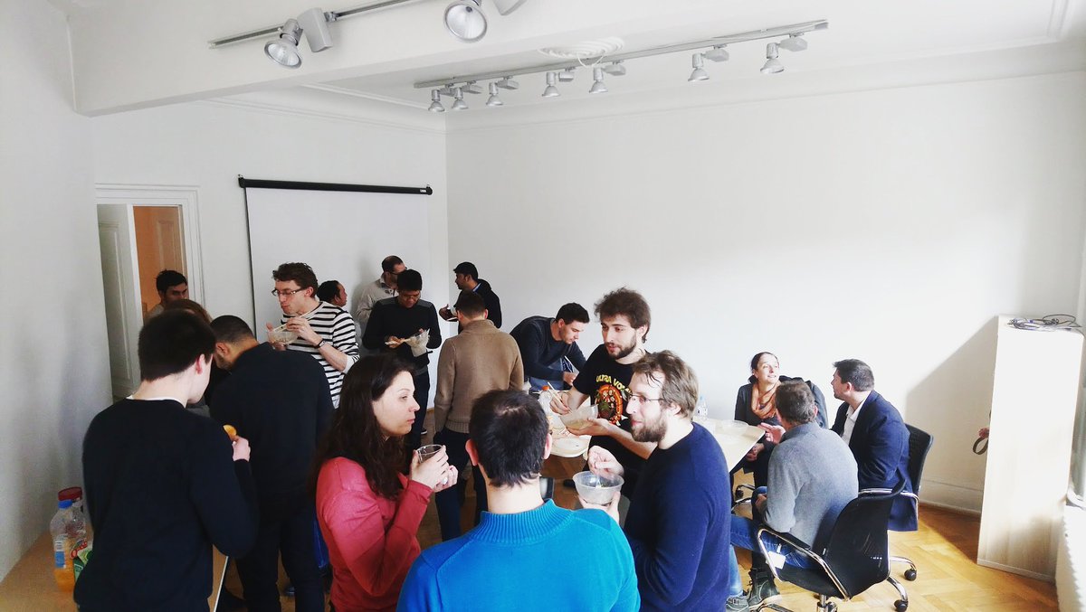 Versusmind's tweet photo. Moment détente et de retrouvailles à l'agence de Strasbourg : le Bretz'miam 🥨 ! #viedagence #🥨 #versusfamily #versusmind https://t.co/YfBttPdoxX