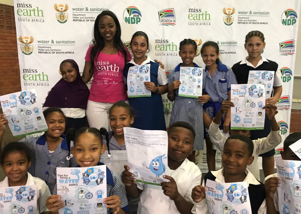 missearth_sa's tweet photo. That’s a wrap for today! 😁 Thank you #WesfleurPrimarySchool in #Avondale for having us. #MissEarth2018 #MissEarthSA #WasteStopsWithMe #SaveWater #CapeSaveWater #EveryDropCounts #DefeatDayZero https://t.co/I1uxYaQaNk
