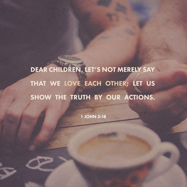 CandyDH93's tweet photo. ❤️ this! #loveoneanother  https://t.co/UgMDtwkMVw https://t.co/F3judBug1c