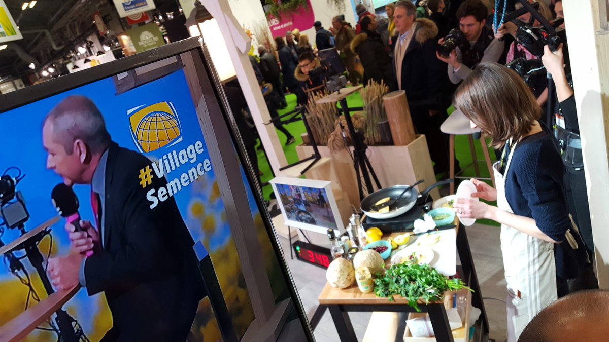 On est en direct du salon de l'agriculture avec les copains de #VillageSemence et de <a href="/Pepite2Noisette/">Pépites de Noisette</a> pour une bonne recette de cuisine ! #SIA2018 #JesuisMy #JeSuisMyGrandEst