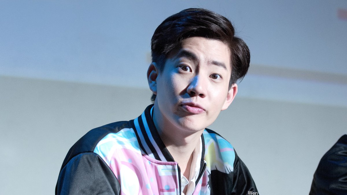 wen_0303's tweet photo. @off_tumcial  Missing you....😭😭😭😭
#OffGunLiveinManila 
#offgunfanmeetinginManila 
#BeMyValentineOffGun 
#offgun #tumcial #Gunatthaphan https://t.co/i2bKQfAlYA
