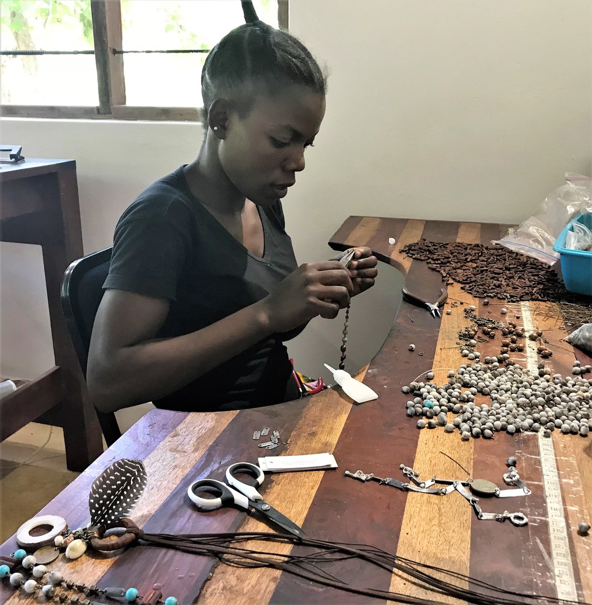 adventure_bent's tweet photo. Discover how women in Zimbabwe are using jewelry to fight poaching and aid conservation efforts in the region on Wild Wonderful World  https://t.co/OElaxvJu5L #travel #conservation #africa #Zimbabwe https://t.co/71gPjibC66