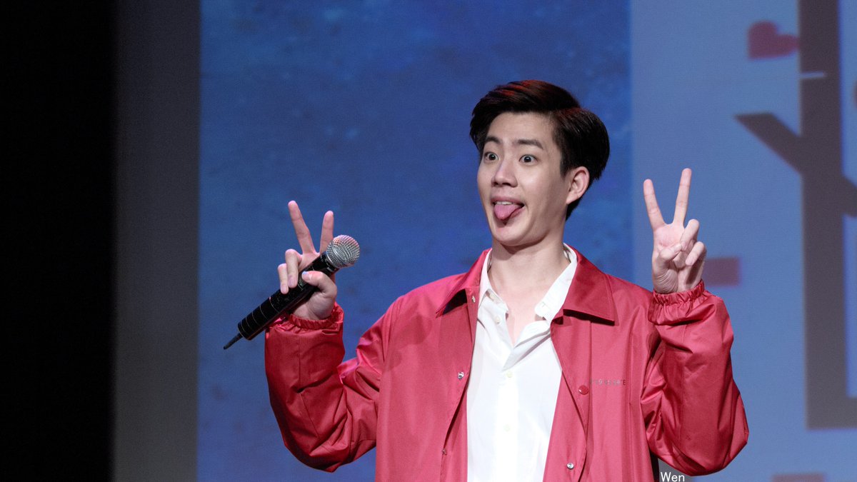 wen_0303's tweet photo. @off_tumcial  Missing you....😭😭😭😭
#OffGunLiveinManila 
#offgunfanmeetinginManila 
#BeMyValentineOffGun 
#offgun #tumcial #Gunatthaphan https://t.co/i2bKQfAlYA