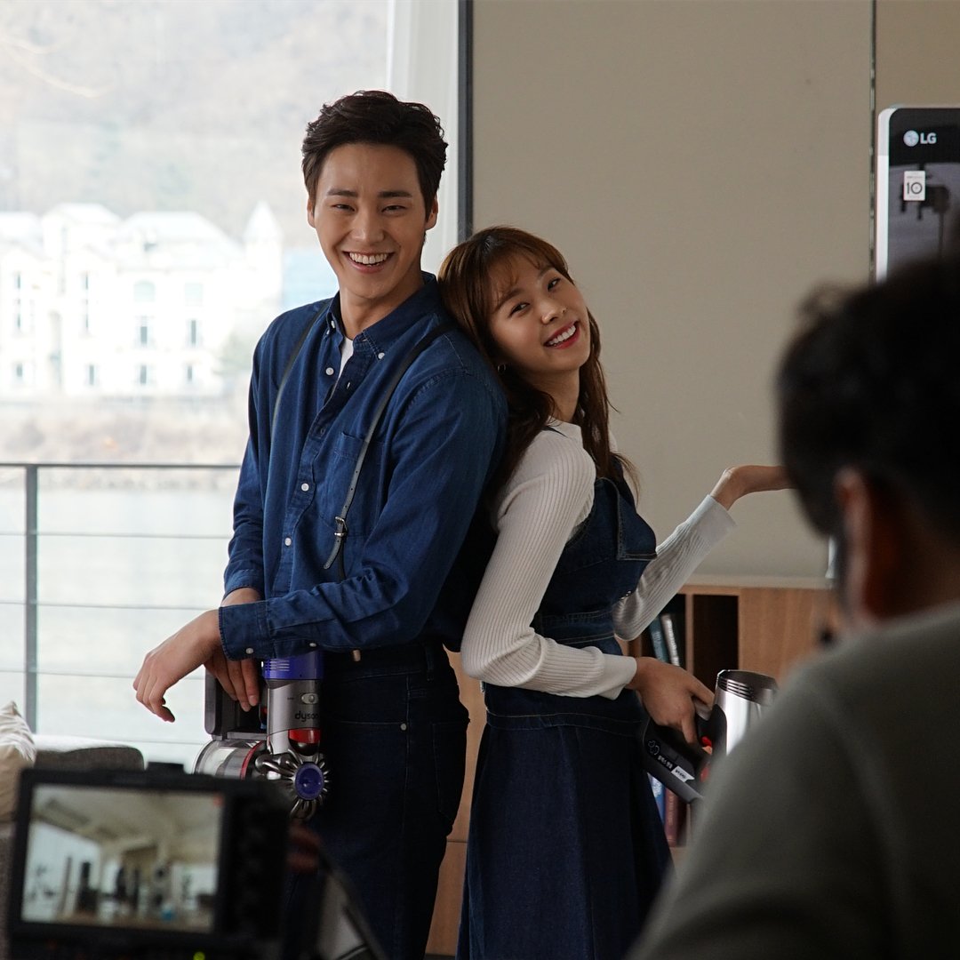 5urpriseSnaps's tweet photo. [LEE TAE HWAN INSTAGRAM(2P)] leetaehwan0221: 3월달 미세먼지는 하이마트로-!
#하이마트 https://t.co/vENXSPkURt #kpopsnaps https://t.co/IYTDwMUejA