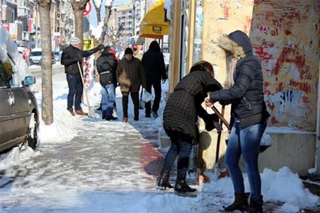 GlasZapadneSRB's tweet image. Poslodavci da vode računa o zimskim uslovima rada
#poslodavci #zimski #uslovirada
glaszapadnesrbije.rs/354914/posloda…