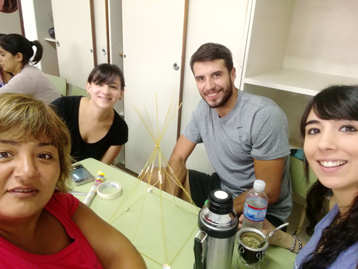 Gisela83617749's tweet photo. #colaboraABP 
Desafío de la torre—grupo 7 saladillo https://t.co/4JZJTtAHSg