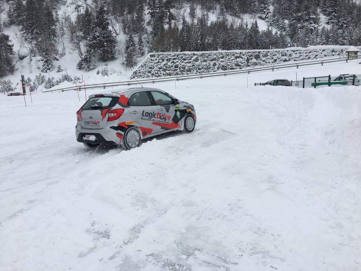 Andorra_Info's tweet photo. Mejora tu conducción sobre nieve y hielo... 👌🏻🚗
¡TE AYUDAMOS!
+ Info y Reservas a través de nuestra web o Whatsapp (+376) 334707 📞
https://t.co/6NEMWkHN0S
Pic by: Logic Drive Ordino Arcalís
#andorra #andorrainfo #AndorraEs #AndorraEsMotor #logicdrive #conducción https://t.co/a0dQVZrbrZ