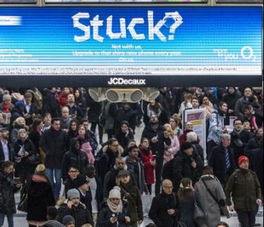 If there's a better example of a timely #DOOH ad this year, we'd like to see it. The #Stuck message from @o2 and the AdCity team <a href="/Havas_UK/">Havas UK</a> executed to perfection today dailym.ai/2Ckld38 via <a href="/MailOnline/">Mail Online</a> #beastfromtheast