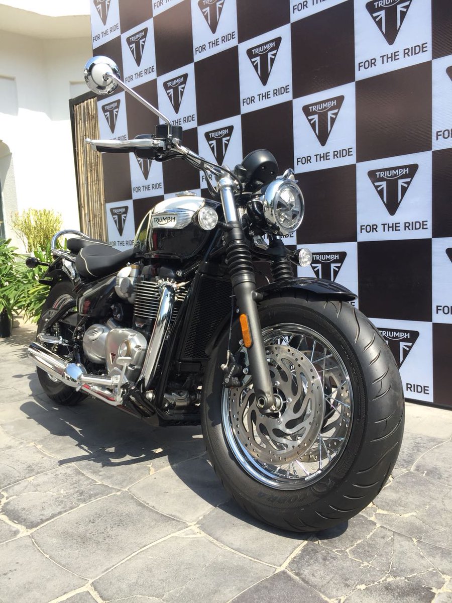 Vimalsumbly's tweet photo. British Attitude.
Classic Custom Style.
Class Leading Capability.
The New Bonneville Speedmaster.
A New British Icon is now in India.
#BonnevilleSpeedmaster #SpeedmasterIndia #NewBritishIcon https://t.co/Wc32ewcUPy