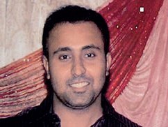 BangaloreMirror's tweet image. In a major blow to Bengaluru police, the Karnataka High Court has ordered the state CID unit to probe the case of #AjitabhKumar, a techie suspected to be abducted along with his car from Whitefield in December on Monday. 

Read here: bit.ly/2EWkgjr