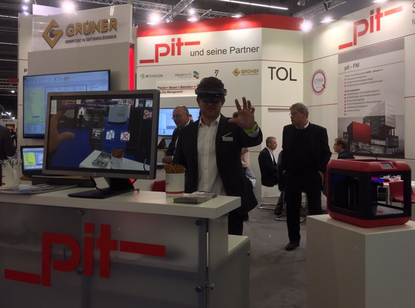 #INservFM wir sind bereit. #planenbauenbetreiben #bim HoloLens und 3D-Druck zum anfassen.