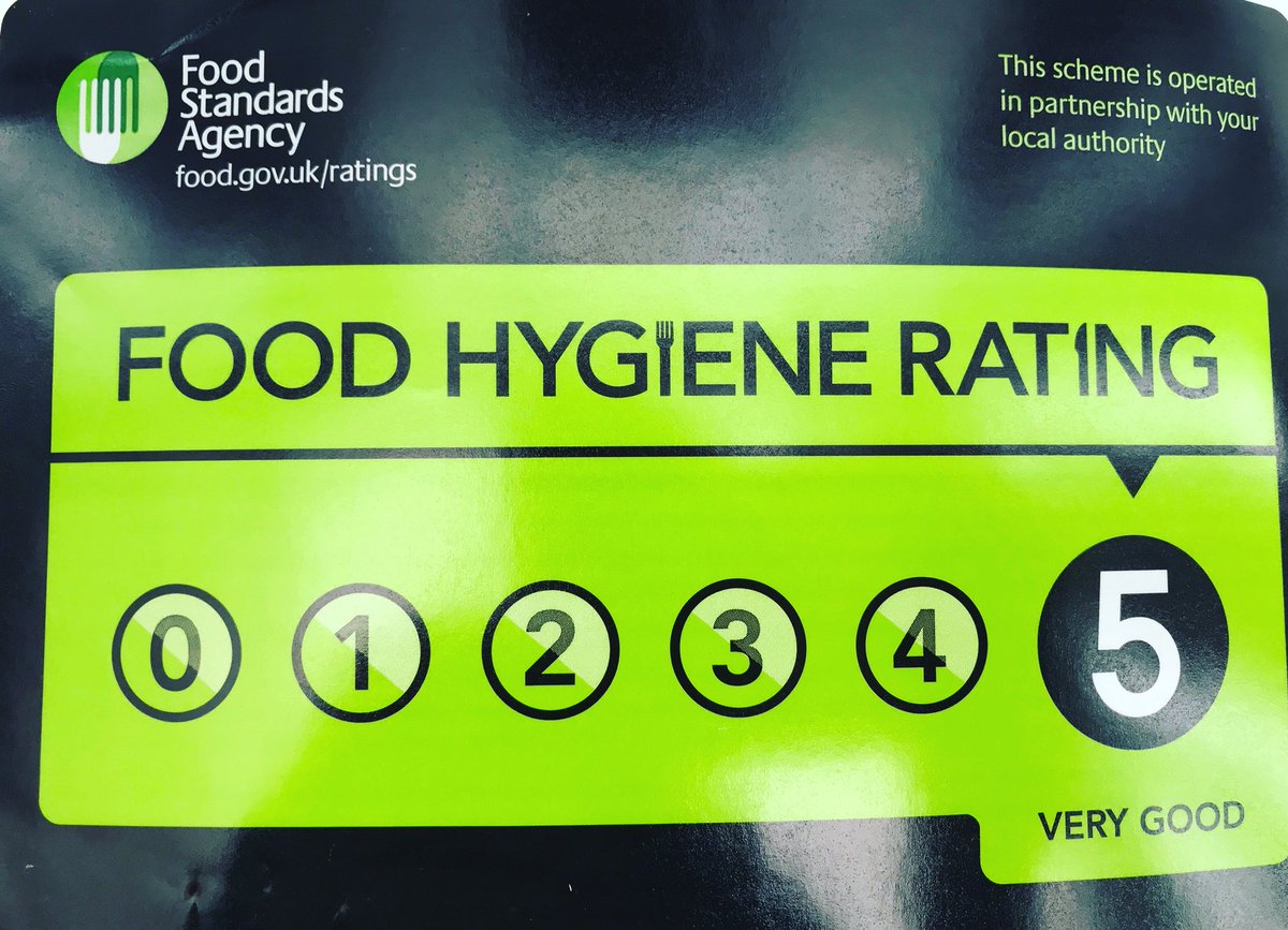 buttercreambows's tweet photo. Yay another 5 Star rating for our Kitchen. Is it me or is each visit different ? Very thorough this time 🎉🎉 #cake #Birmingham #cakedecoratingclasses https://t.co/sES4De9rvb