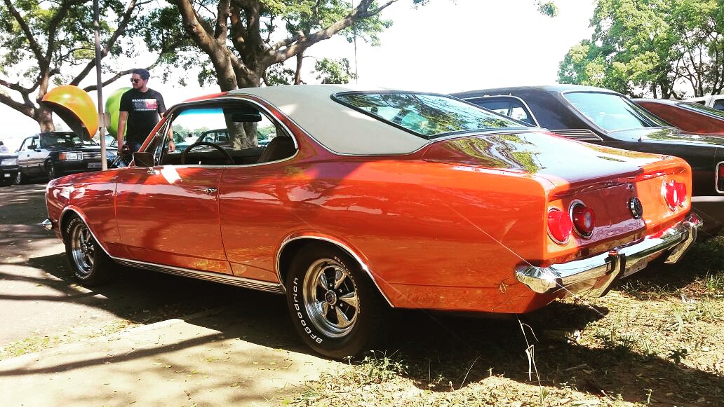 Madrugueiross's tweet photo. #opalando #opala #opalaterapia #opalatividade #opaleiros #antigotetapia #antigomobilismo #carrosclássicos #oldscars #vintagecar #olstyle #madrugueiross #interlagos #oldstockrace 
Parceria forte e presente @clubegaragemdas 
Foto @alinegoes001 https://t.co/PmsuwCQ4wF
