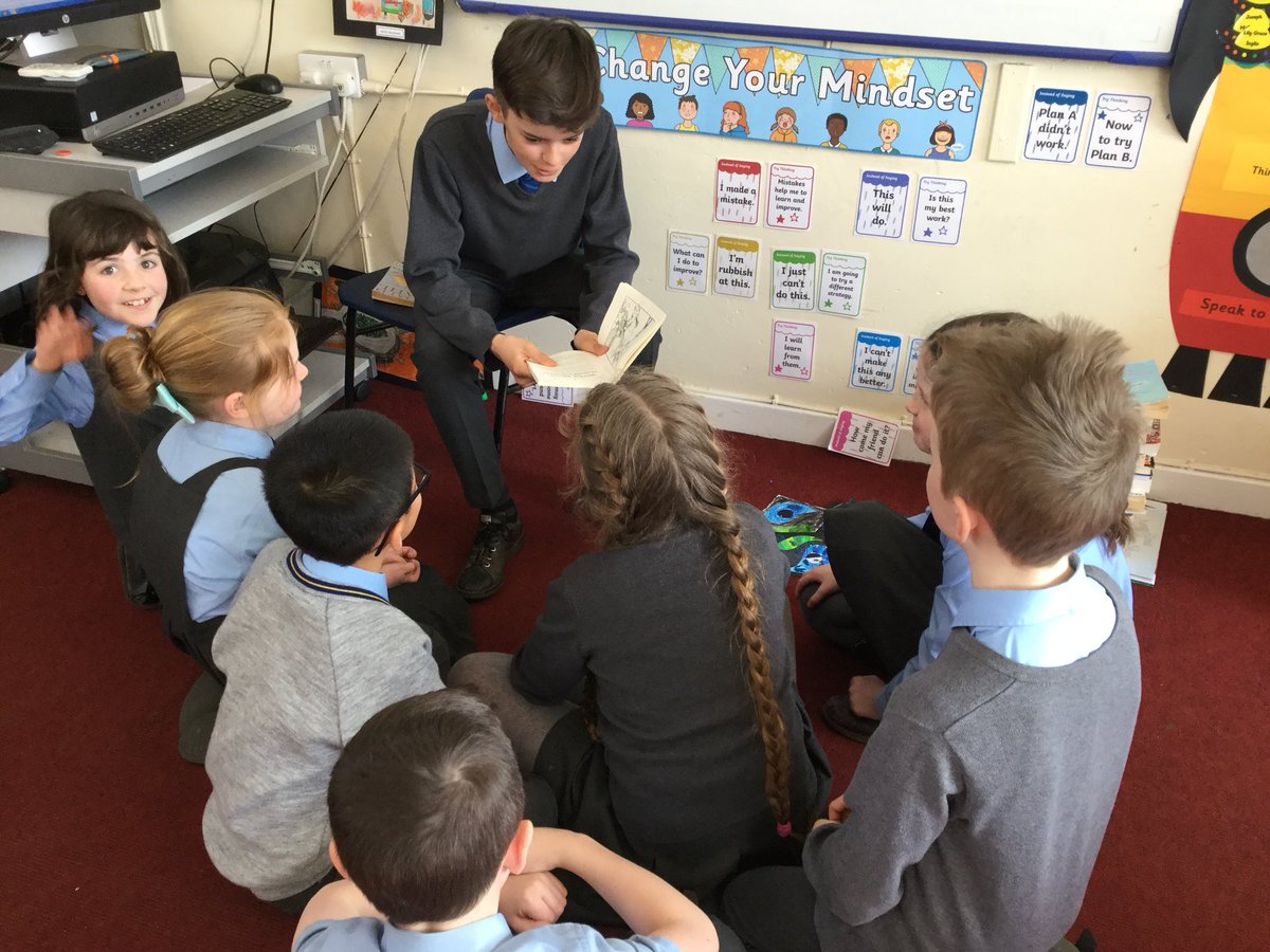 StJosephsERC's tweet photo. Primary 4 enjoying their #LetsShareAStory session. David Walliams, Francesca Simon and Roald Dahl popular authors for this year group π #WorldBookWeek https://t.co/ostzbqXNKI