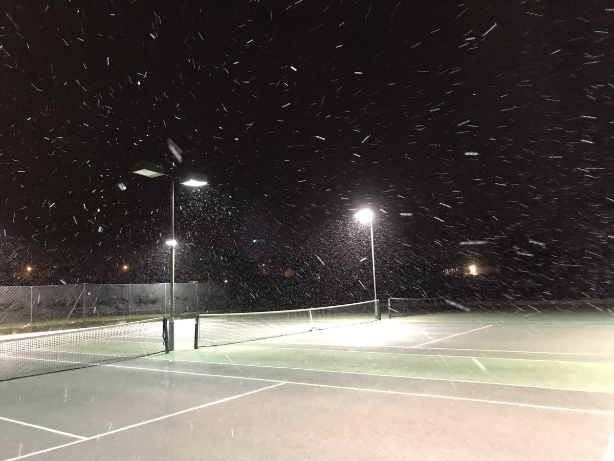 Jake_J_Peake's tweet photo. Braving the elements last night! Good effort to all my kids that rocked up and stood up to the “Beast from the East” #tennis #coaching @BritishTennis #Thisisengland #buildingplayers https://t.co/xaZ1NfFZZ7