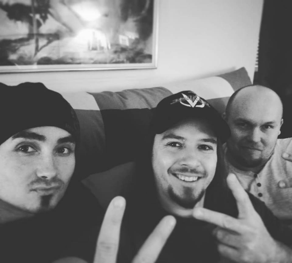 chrismuniverse's tweet photo. Good times with my mates Christian Palin (Panorama, Random Eyes, ex-Adagio) & Mikko Sepponen (Adamantra, Epicrenel) ✌️ // #Chrism #Panorama #RandomEyes #Adagio #Simulacrum #EdensCurse #Adamantra #Epicrenel #ProgMetal #ProgressiveMetal #PowerMetal #MelodicMetal #SymphonicMetal https://t.co/qWiLEIjI4k
