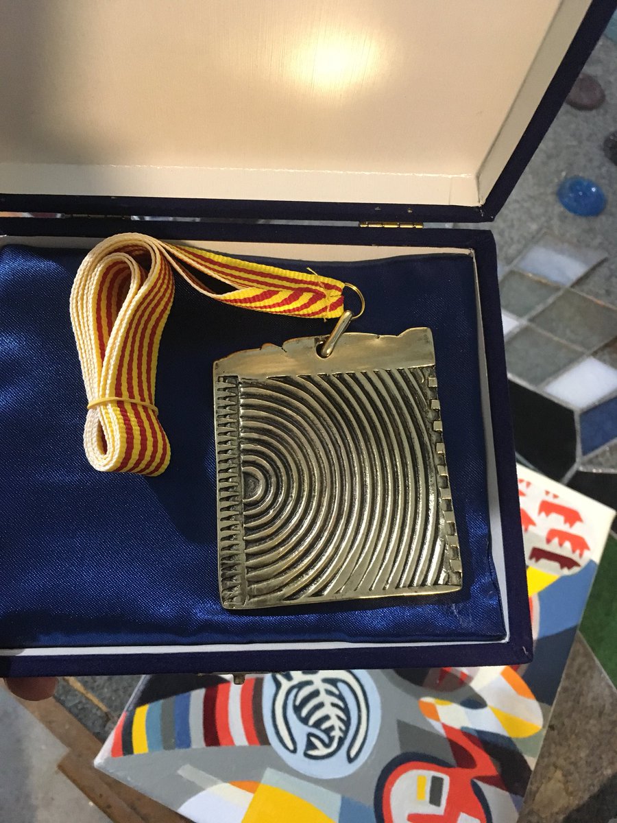 GoticoArt's tweet photo. Barcelona based artist Hannah Perry Saucier’s medal design for #UFEC #catalunya sports 2018 - Hannah has her studio at @BienCuadrado https://t.co/PqsW1dbGh7