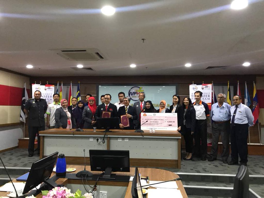 enviro_micet's tweet photo. KTP Green Initiatives on Biochar Development. Between #MPHTJ & @UniKLOfficial @UniKLMICET. Good luck team @enviro_micet https://t.co/aFQMwUsLos