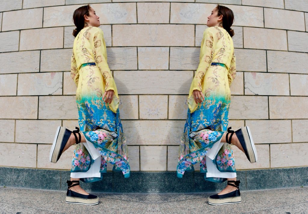 NereusLondon's tweet photo. The incredibly intricate print on our 'Queen of Versailles' Maxi Wrap Kimono is what's made it our in house favourite 😍😍 Incredibly limited, we're down to our last few of these showstopping beauties; https://t.co/gECI4rROxj https://t.co/iQ55HjpBcE