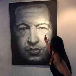 naczon_f's tweet photo. Maduro a Ramos Allup, @NicolasMaduro trata de manipular a @hramosallup para que se inscriba, sabiendo y es obvio que va a ganar maduro. https://t.co/yaf2KBhIS4
