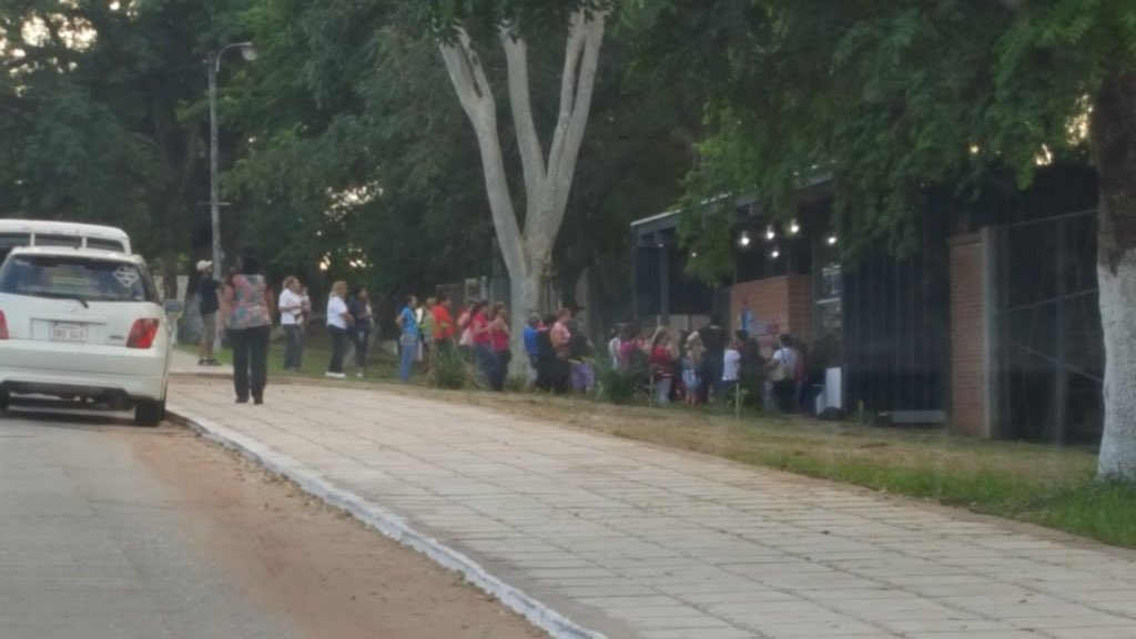 farrocaligaris's tweet image. Ciudad Mujer @minmujerpy @PresidenciaPy en el primer día con alta demanda de los servicios integrales destinados a #mujeres #exitazo @ParaguayTVHD @IPParaguay @antoniaarroyo @lea_g_d