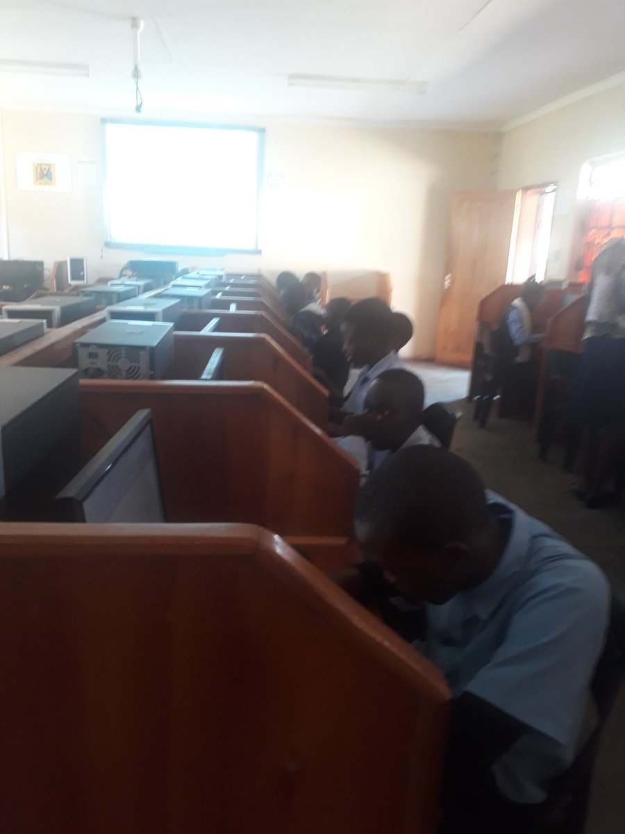 KindTiyani's tweet photo. #wonderfiledlearning @GwfOnline with the MDLC Students doing Basic Computer. @JusticiaDlc #OpenLearningPlus https://t.co/As7uPSYVew