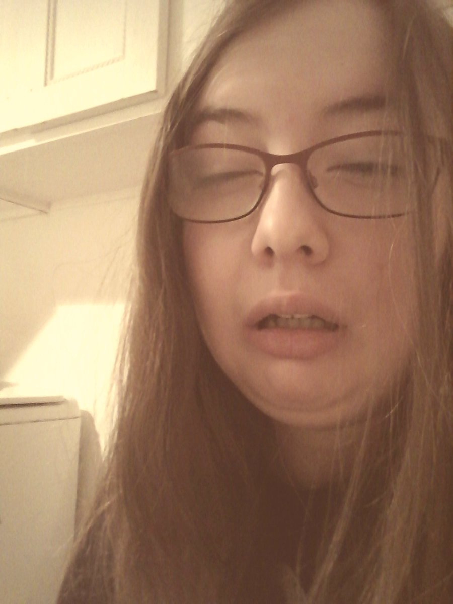 TheBbea's tweet photo. I look like the weird cat 🤔
#Tuesdayselfie #dork #dorkseries #thatcat
@EthanDolan @GraysonDolan https://t.co/lIEKqmworh