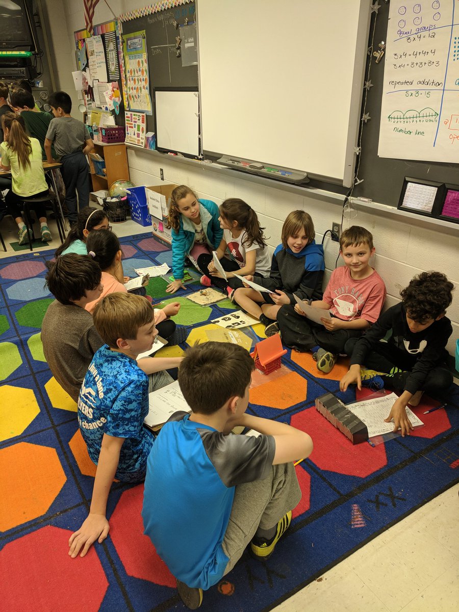 MoiseOVES's tweet photo. Students did an amazing job sharing their Ancient China artifacts with the 5th graders yesterday! #OakViewES #WilsonsWonders #OurFCPS https://t.co/RnQTExL5cZ