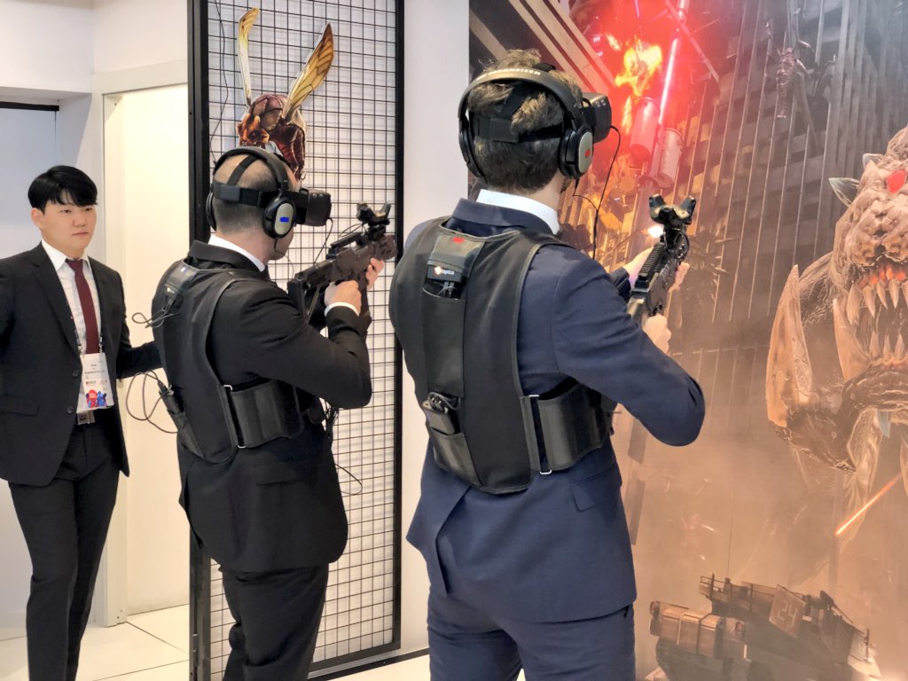 RmVirtual's tweet image. No nos importaría tener un rifle de estos para jugar en casa 😊 #RV #VR #MWC18