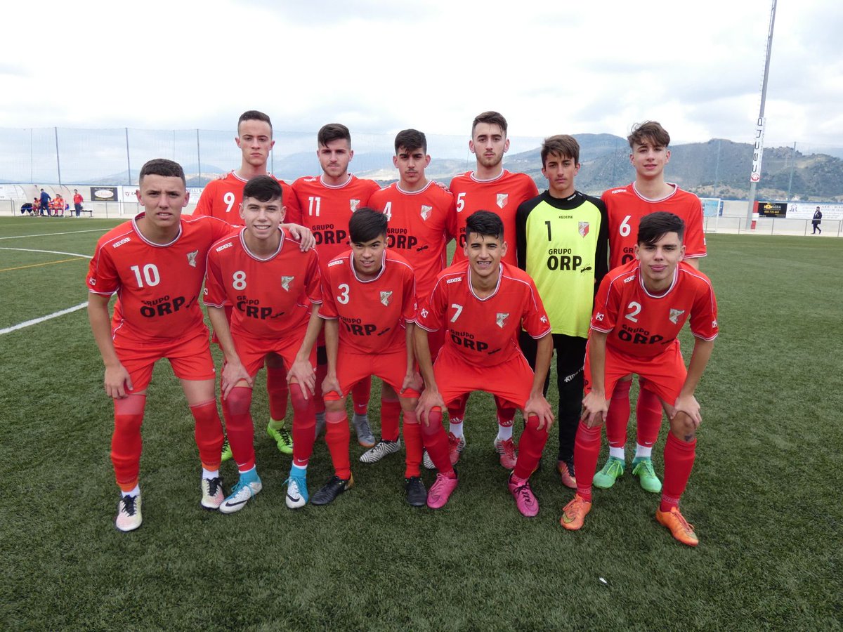 CDCasabermeja's tweet photo. RESULTADOS| Cat. Inferiores 
#Juvenil
@CDCasabermeja 6-0 @UDTorredelMar 
#Cadete DESCANSO
#Infantil 
#ADColmenar 1-0 @CDCasabermeja
Superioridad en los mayores y derrota en el derbi para los pequeños 
#VamosCasa 
#SueñaEnRojo https://t.co/PjdNzdiOke