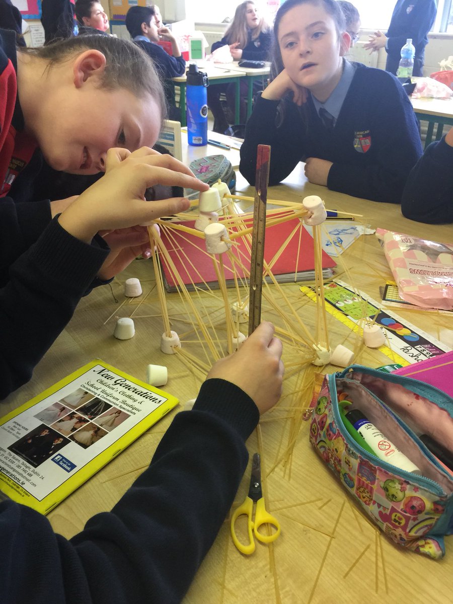 SaintMarksSNS's tweet image. After we built our structures...we measured them. The tallest was 23cm! #engweek #stem @EngineerIreland @roseanneoleary