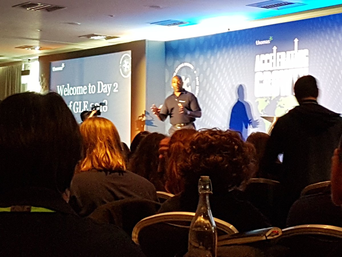 clairedwight's tweet photo. #GLE18 our wonderful @Derek_Redmond https://t.co/NyiY9LrmWA