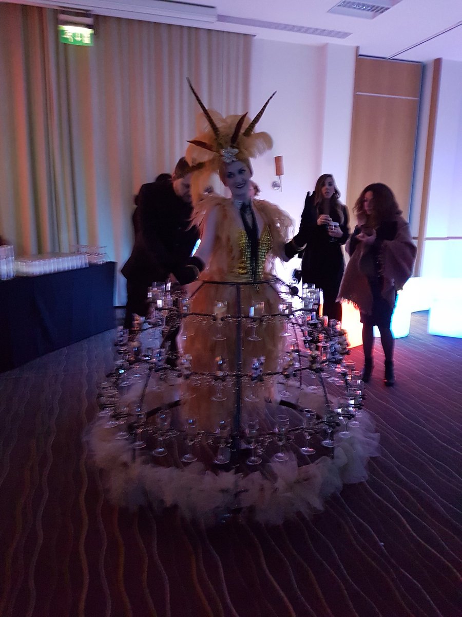 clairedwight's tweet photo. #GLE18 anyone for Prosecco? https://t.co/gvT7822MdK