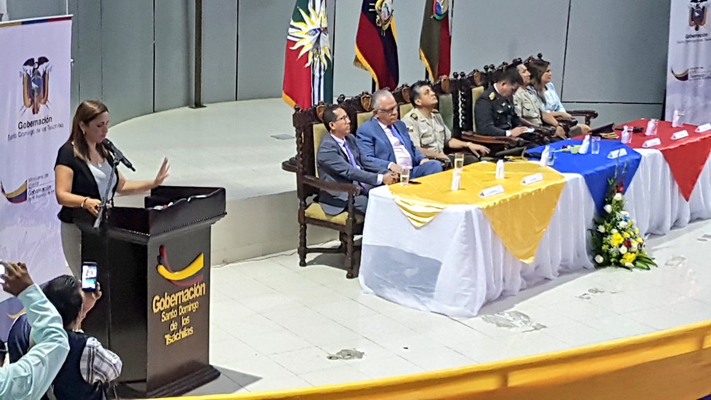 ParticipaStoDom's tweet photo. @gobertsachila realizó su informe de #RendiciónDeCuentas2017 a la ciudadanía sobre sus actividades y logros de mayor relevancia alcanzados para la Provincia. Como Delegación #CPCCS acompañamos al evento efectuado. https://t.co/JWFf6qxGX1
