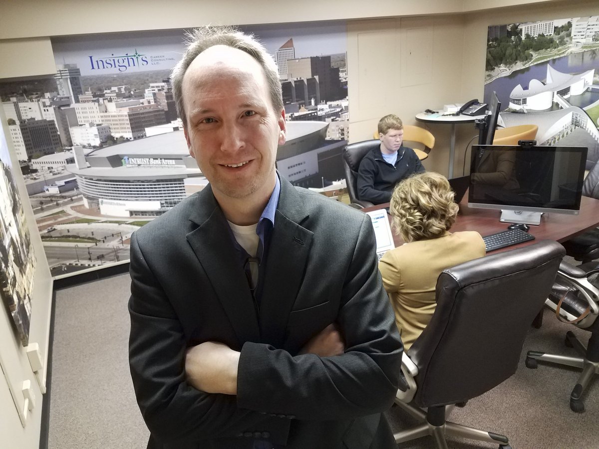 jsiebenmark's tweet photo. Wichita's @KNOXX_LLC is developing #tech that could make your #job hunt more fruitful https://t.co/ig2YmHzcwN https://t.co/1uGtBpVK4M
